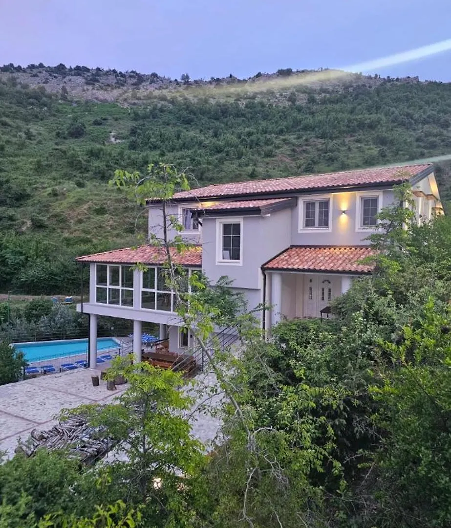 Qyteza Guest House & Camping Shkodër Albania