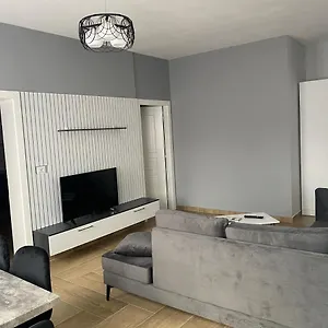 Eagle's Nest Apartment