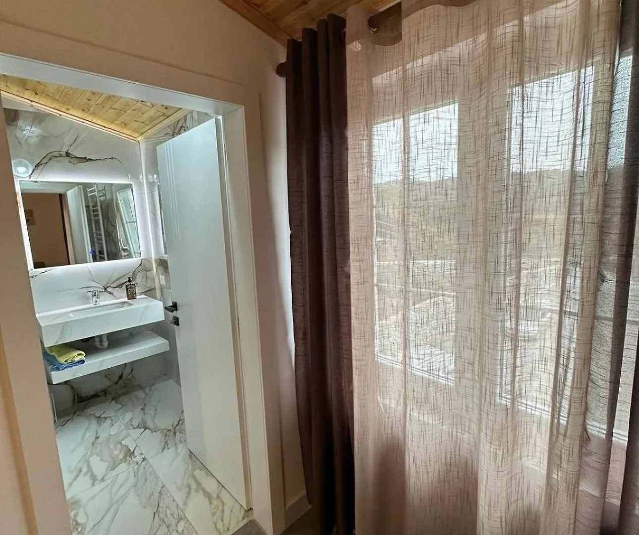 Qyteza Guest House & Camping Shkoder 0*,