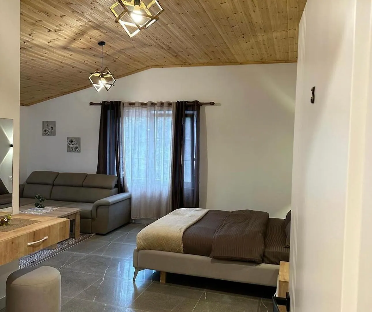 Qyteza Guest House & Camping Shkoder 0*,