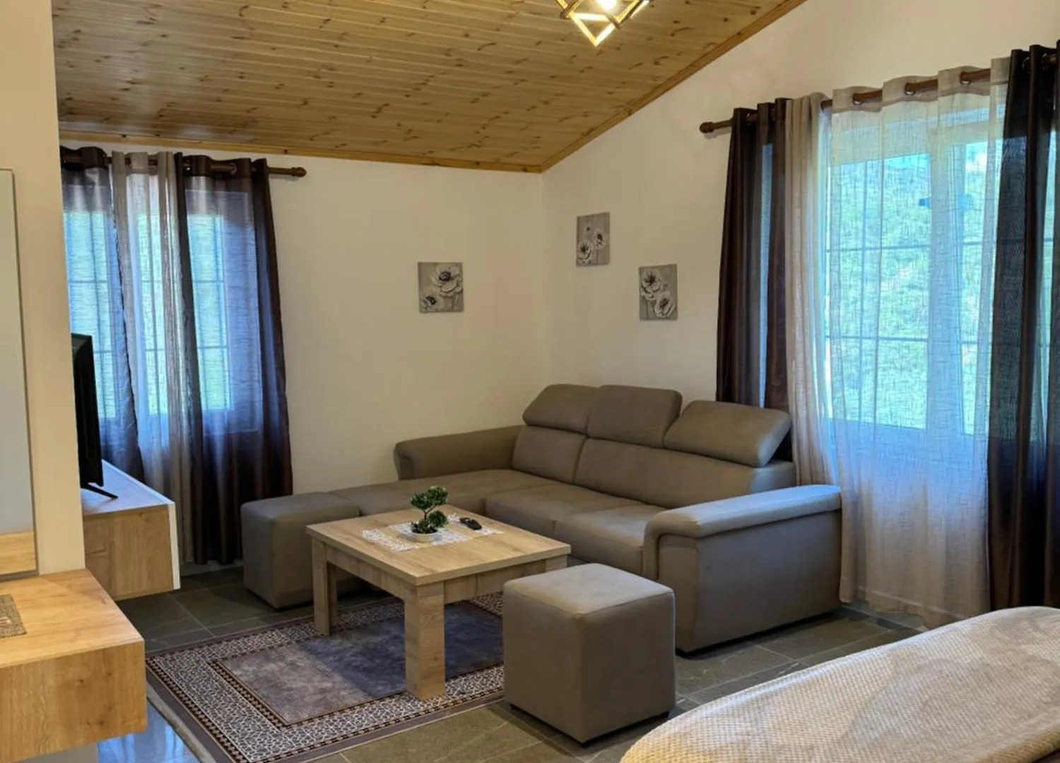 Qyteza Guest House & Camping Shkoder Apartment